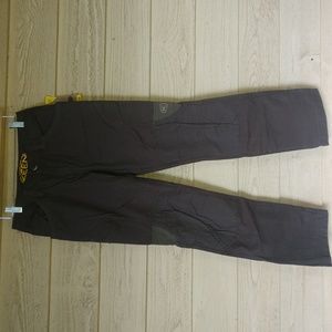 NWOT KEEN Women's Black Olive Pants, Size 2